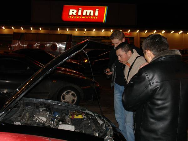 Atvare lenkaite tikrint savo tepalus :)