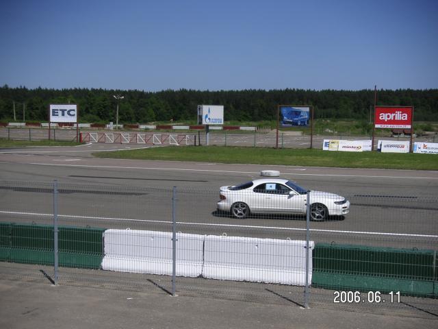 balta celika ...... kodel ne klube ???