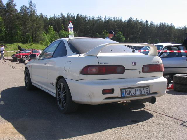 Integra Type-R - potencialus lyderis klaseje iki 2 litru (tik kazkodel nestartavo)