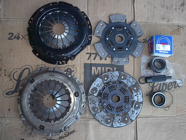 Stock'inė sankaba (arba kas iš jos liko) v.s. Racing clutch (stage3 6puk metalokeramika)