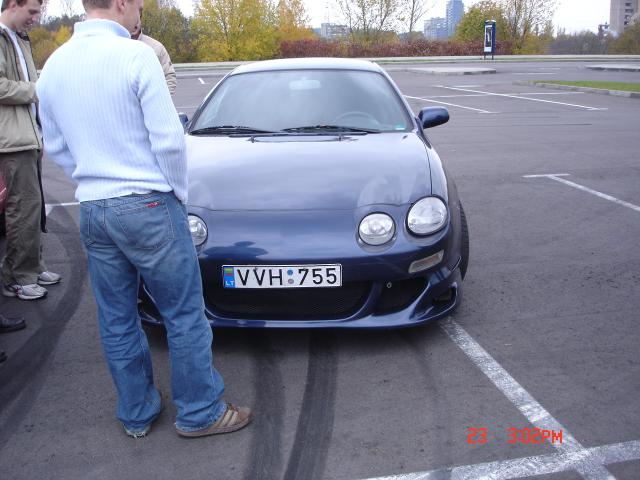 kokios akytes .. koOoOOoks uzpakaliukas:))))))~~~~