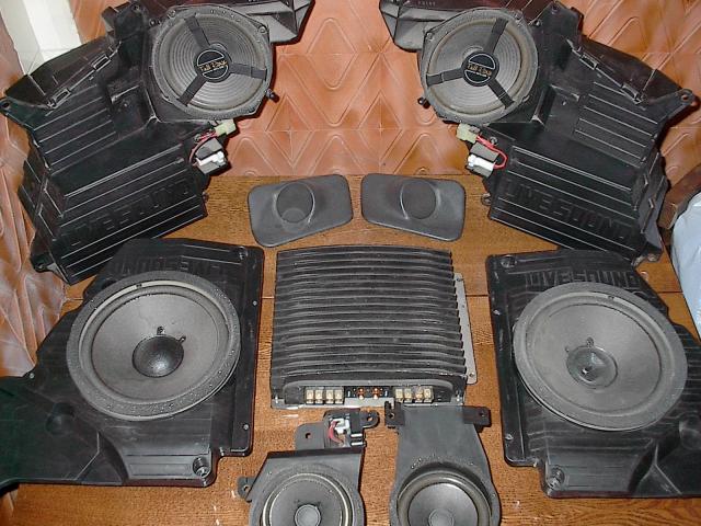 Toyota 'System10' (tik stiprintuvas RockfordFosgate)