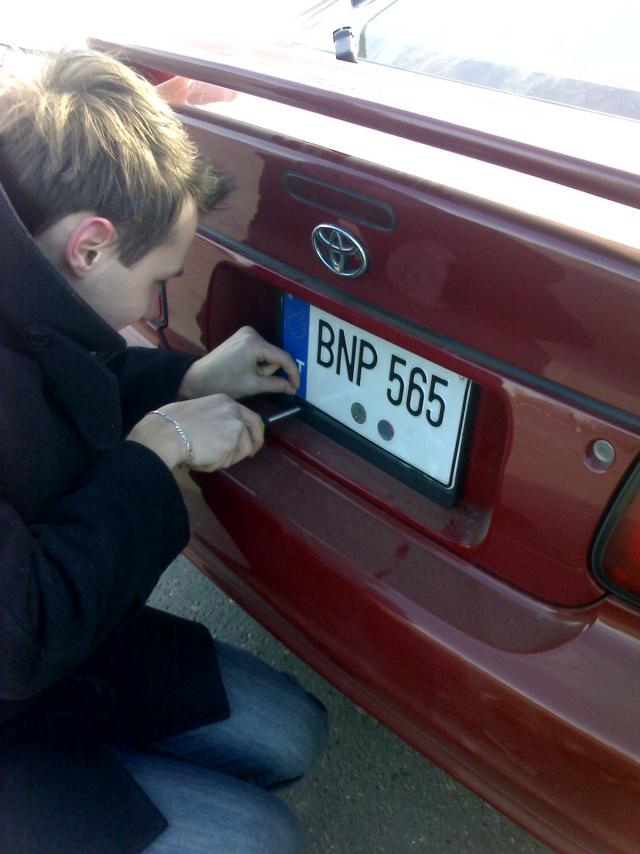 gismo bando ishsiimt savo numeri :)