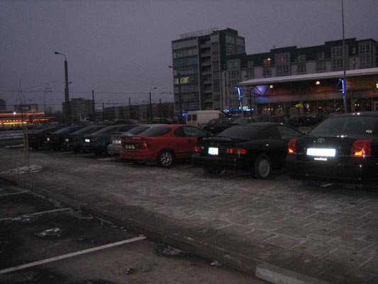 Ir vel.. o kur zmones? Kas cia per meetas? :)