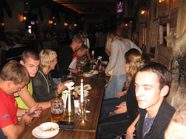 Kaip pasisuko kalba apie brendy , kazkodel visi staiga nusisuko , pazadukai :P :D