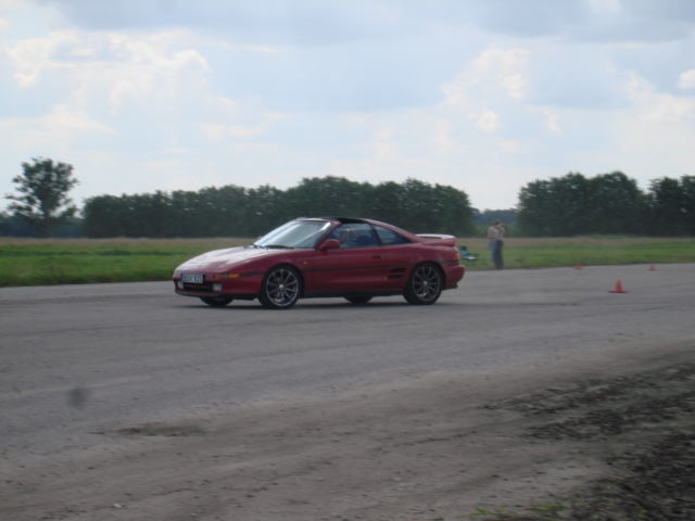 lekiam su vejeliu...