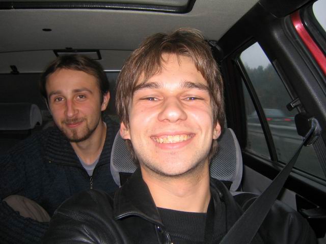 milZinas uz vairo (dar ne celicos, bet vistiek davolnas) :D