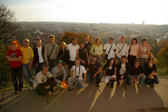 Stai mes visi... =) be manes... =)) 