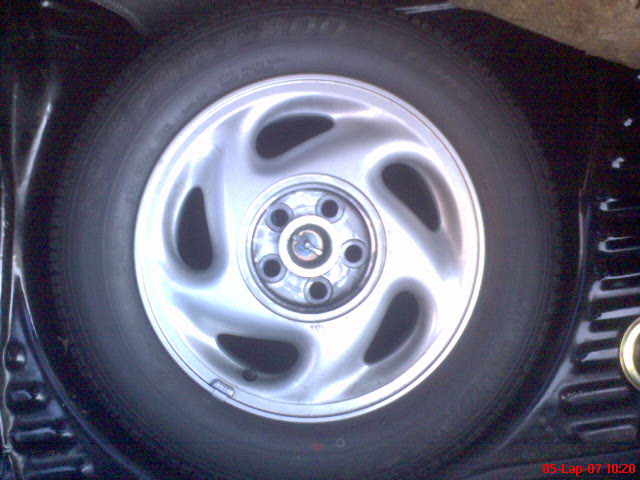 Nuo Celicos ratlankis su nauja padanga Dunlop Sport 185/65 r14, padanga nauja nevazineta neikiek. 100Lt 862150280 :)