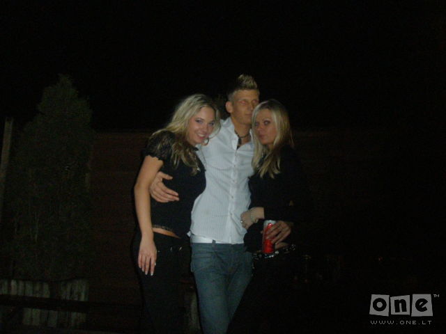 stai ir as(getitpoppin), per widuriuka(foto is ones nes tingejau kompe ieskoti)