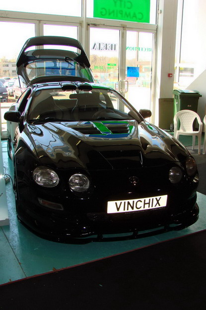 Капот-просто прелесть!!!! :)