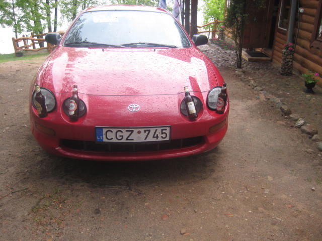 taip ryte atrode masiniukai