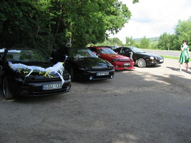 Prie raudones pilies