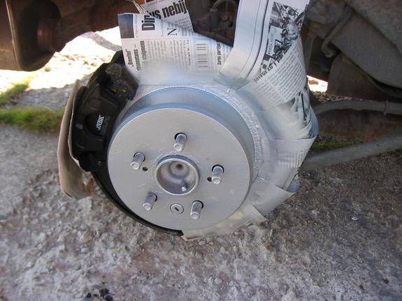 Kam jis čia tuos diskus dažė...?