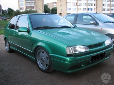 renault 19.