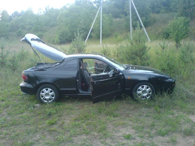 Toyota celica 93 metu 1.6 varikliukas=) didziuojuos savo grazuole=))