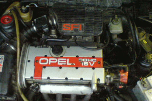 Ka Vectra turi po kapotu 160 HP zeminta galva, pilnas 