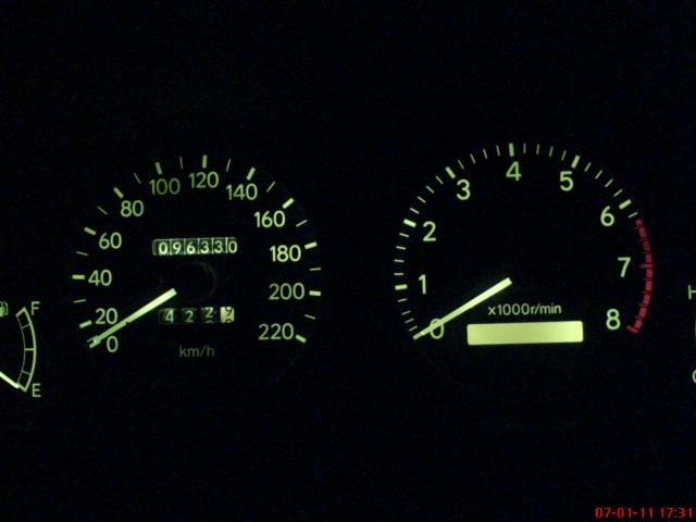 originalus zalias apsvietimas