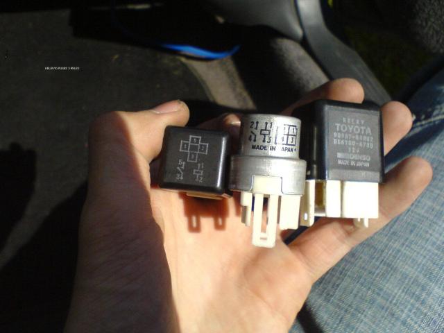 visos 3 keleivio puses reles, tai kur toji kurios reik?