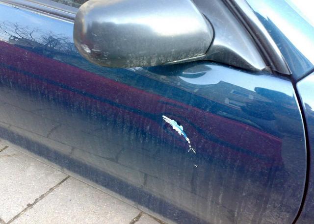 Narkomanas su akmeniu pasidarbavo :(