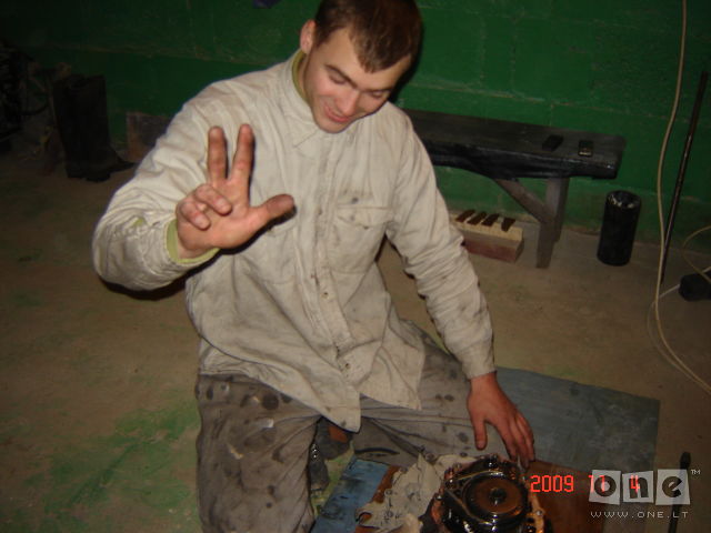 pirmasis dezes remontas;D