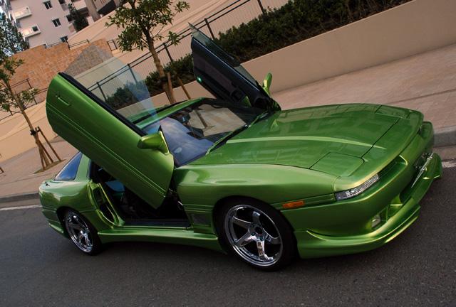 Gal kas padetu del duru?